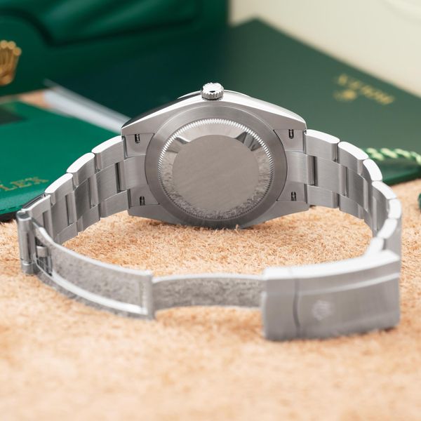 Rolex Oyster Perpetual 124300